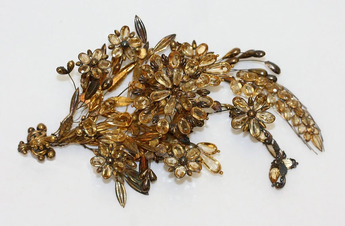 Hair accessory — Unknown