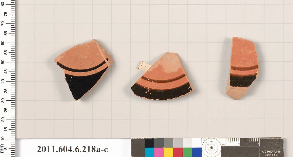 Terracotta fragments of open shapes — Unknown