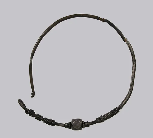 Earring