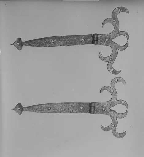Hinge