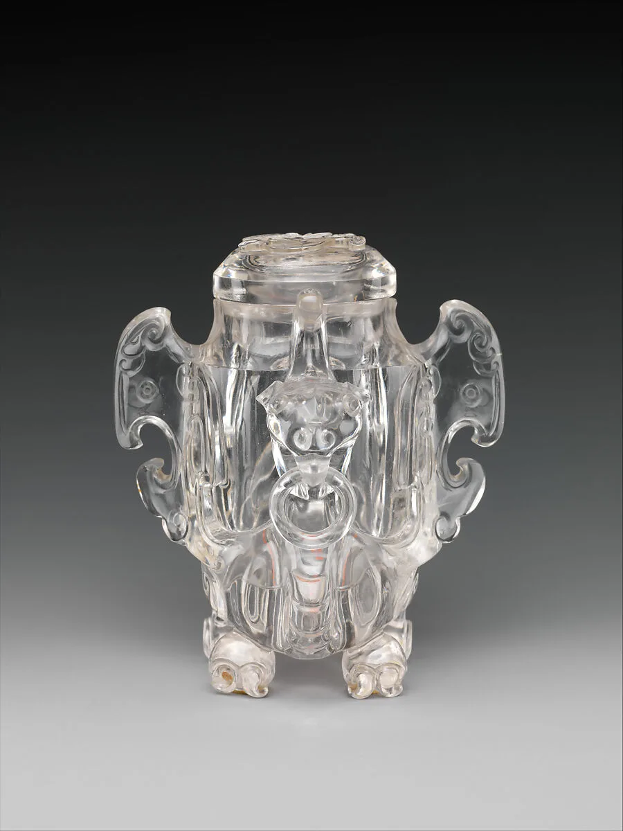 清中期 水晶仿古鳳鳥尊|Vessel in the shape of a bird with archaic designs — Unknown