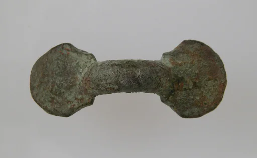 Equal-Arm Brooch
