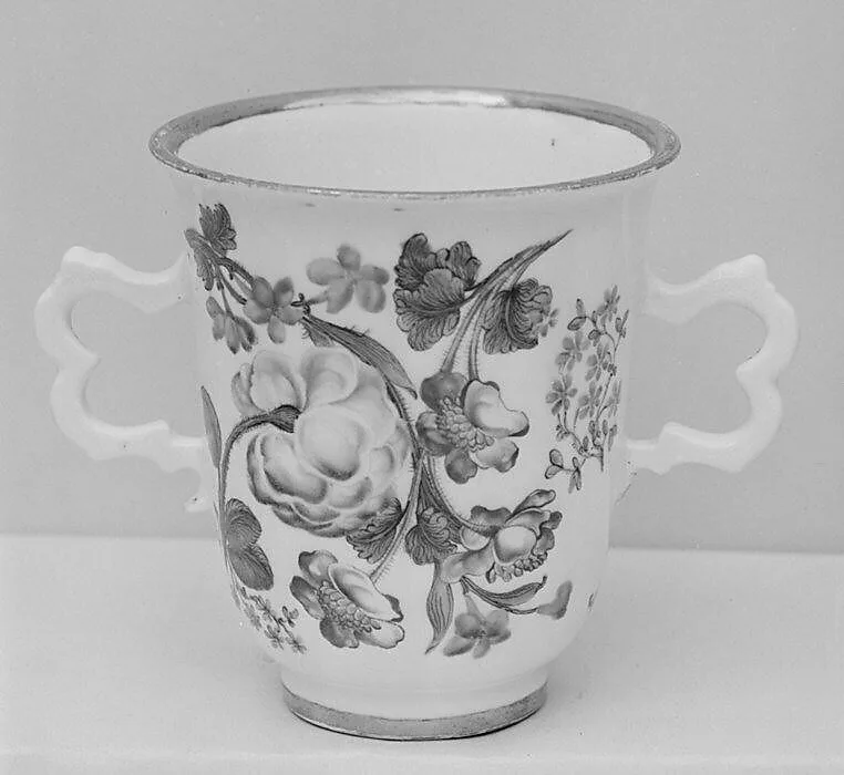 Cup — Claudius Innocentius Du Paquier period|Vienna