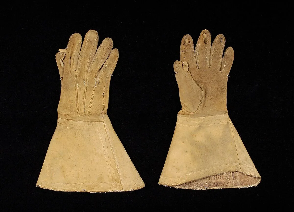 Gloves — Unknown