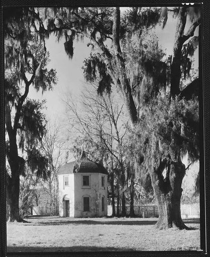 [Garconniere at Houmans House, Burnside, Louisiana]