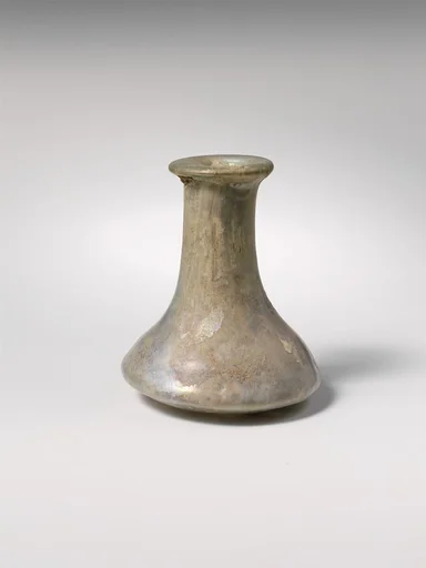 Glass bottle