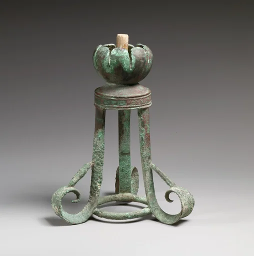 Bronze lamp holder