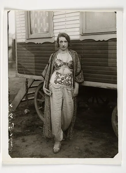 Zirkusartistin — August Sander