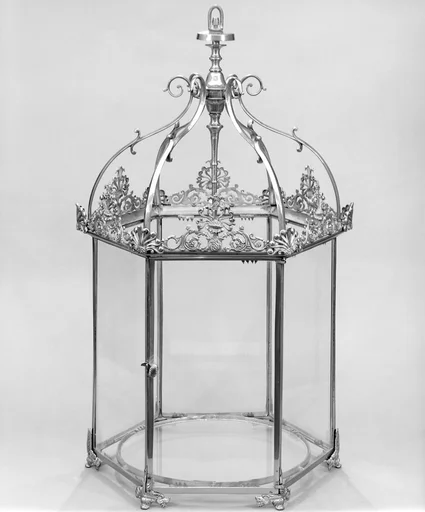 Hanging lantern