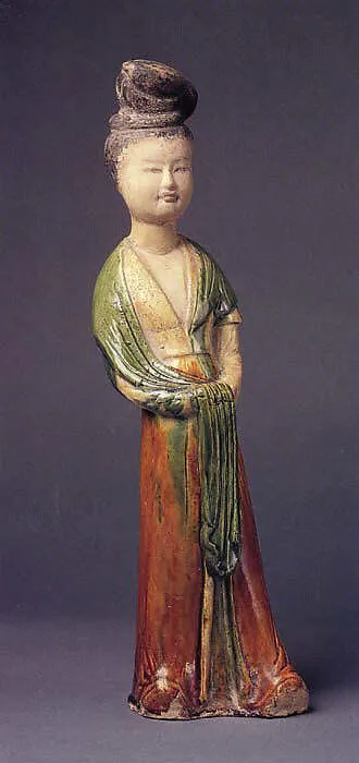 唐 三彩陶仕女俑|Standing court lady — Unknown