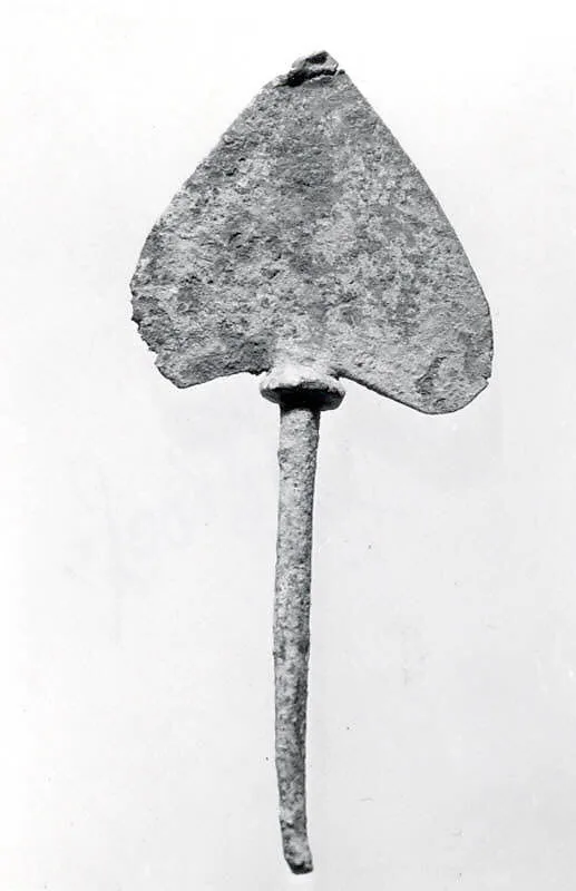 Arrowhead or spear head — Unknown