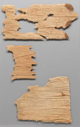Pleated linen of queen Neferu