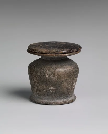Kohl jar