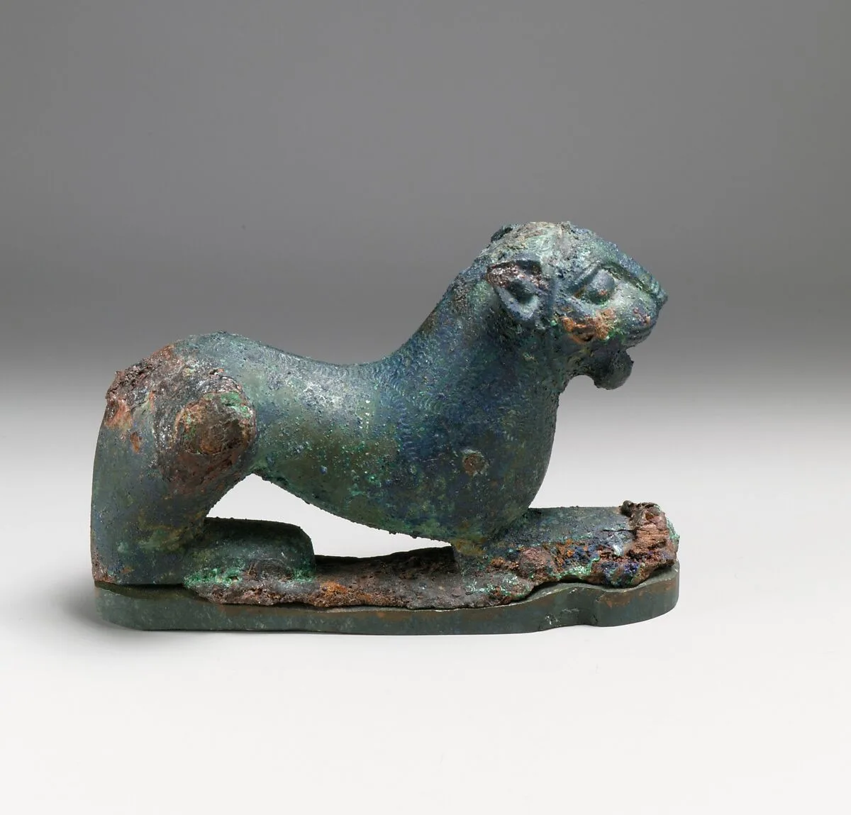 Bronze statuette of a lion — Unknown