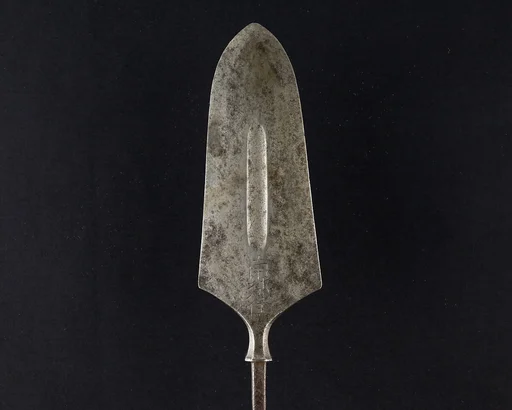 Arrowhead (<i>Yanone</i>)
