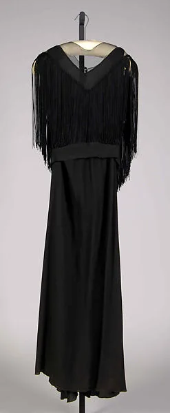 Evening dress — Mme. Eta Hentz