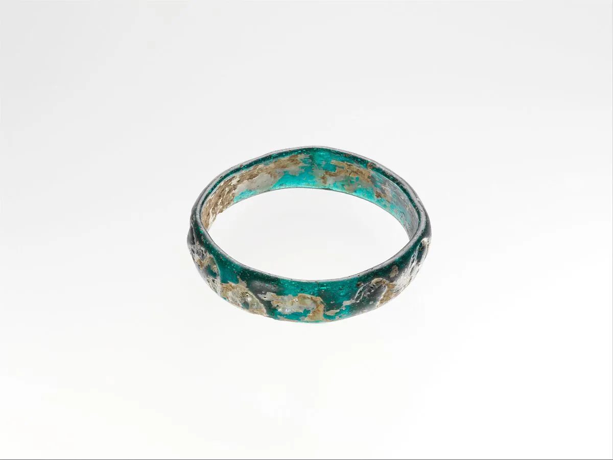 Glass bracelet with impressed decoration — Unknown