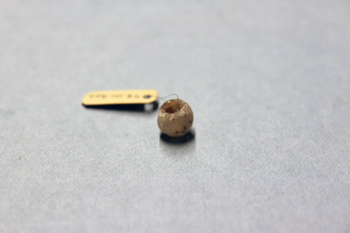 Beads — Unknown