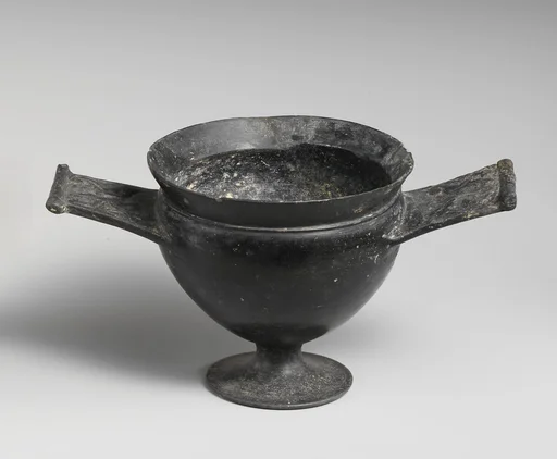 Terracotta cup with lid