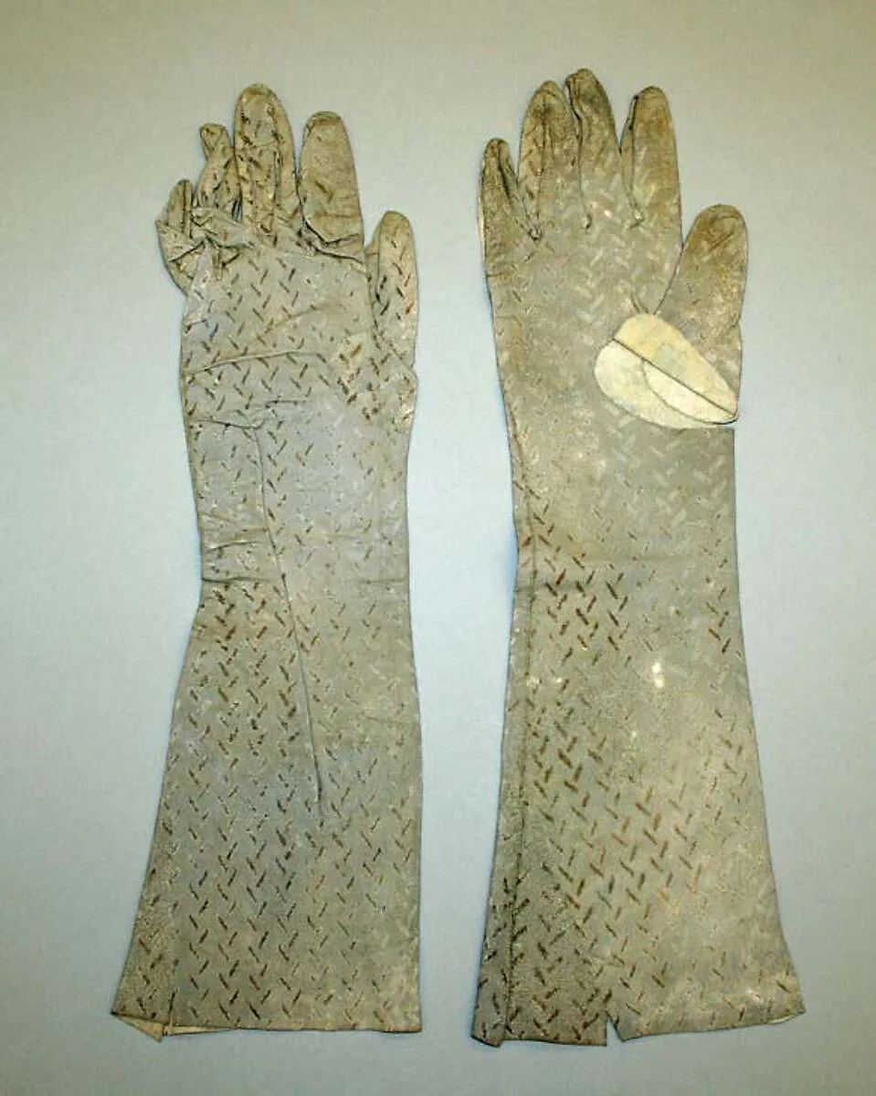 Gloves — Unknown