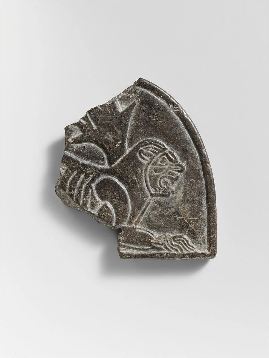 Plaque with the figure of a lion — Unknown