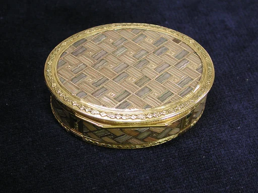 Snuffbox