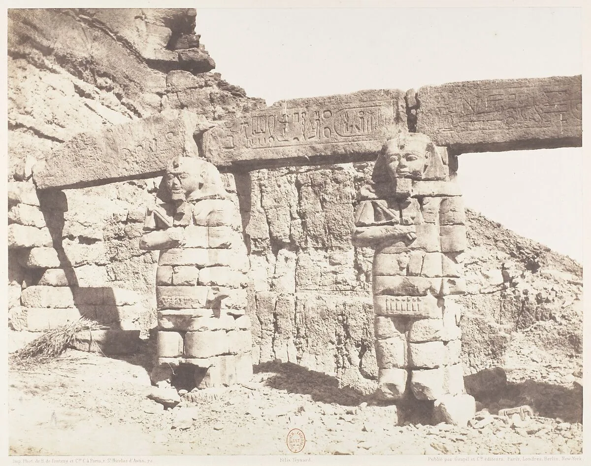 Djerf-Hocein (Tutzis), Hemi-Spéos, Colosses de la Partie Extérieure — Félix Teynard|Imprimerie Photographique de H. de Fonteny et Cie