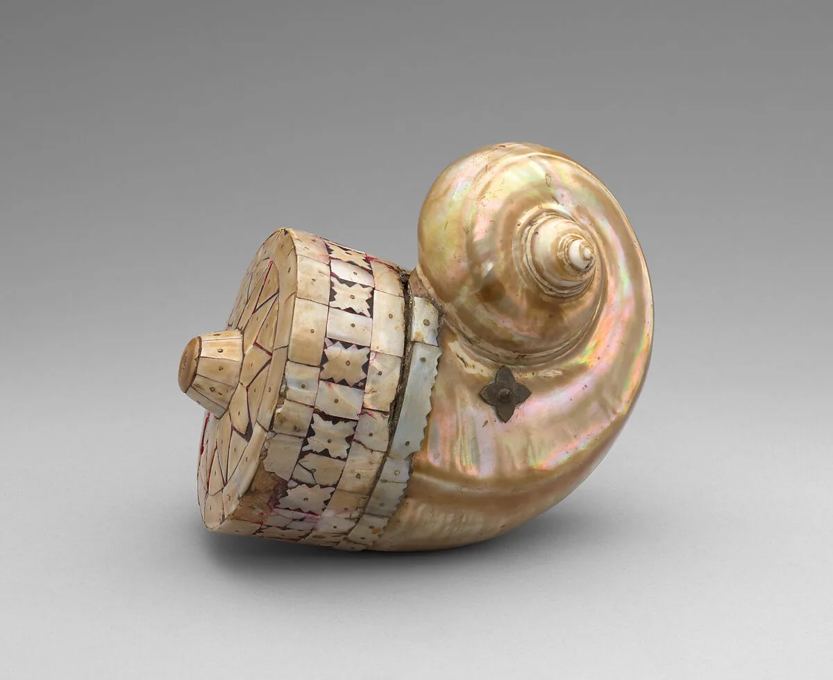 Covered container — Unknown