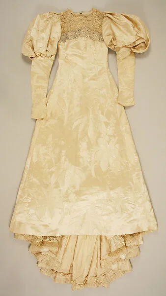 Wedding dress — House of Worth