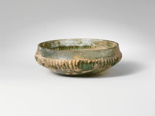 Glass ribbed bowl