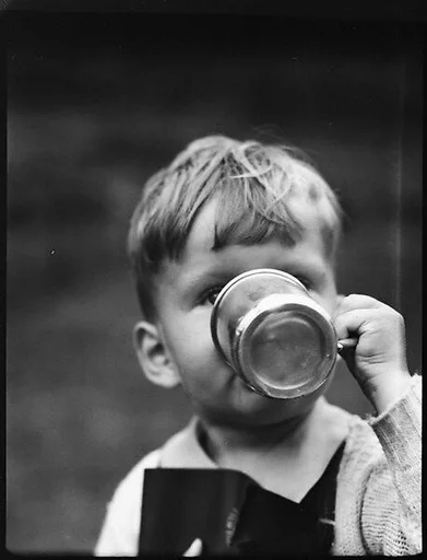 [Unidentified Boy: Barr Child?]