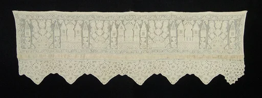 Bed curtain border