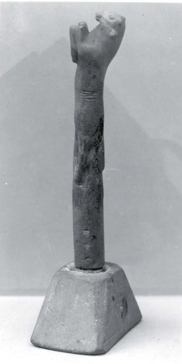 Handle of whip or fly whisk — Unknown