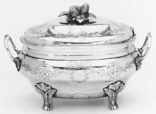 Sugar bowl with cover