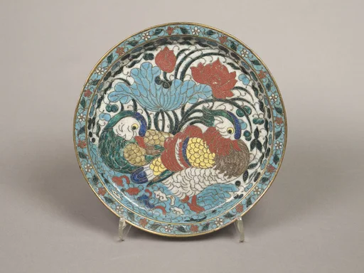 明中期 掐絲琺瑯蓮池鴛鴦盤|Dish with mandarin ducks and lotuses