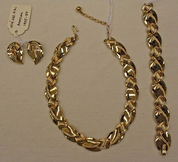 Jewelry set — Trifari