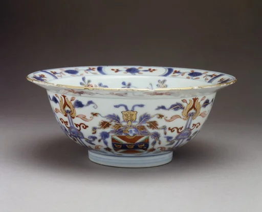 Bowl with coat of arms of the Horsmanden family