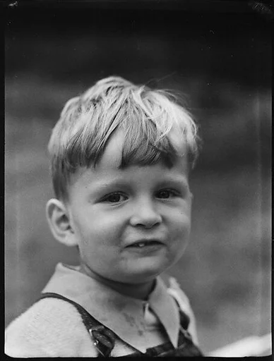 [Unidentified Boy: Barr Child?]