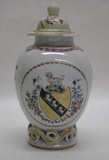 Tea caddy