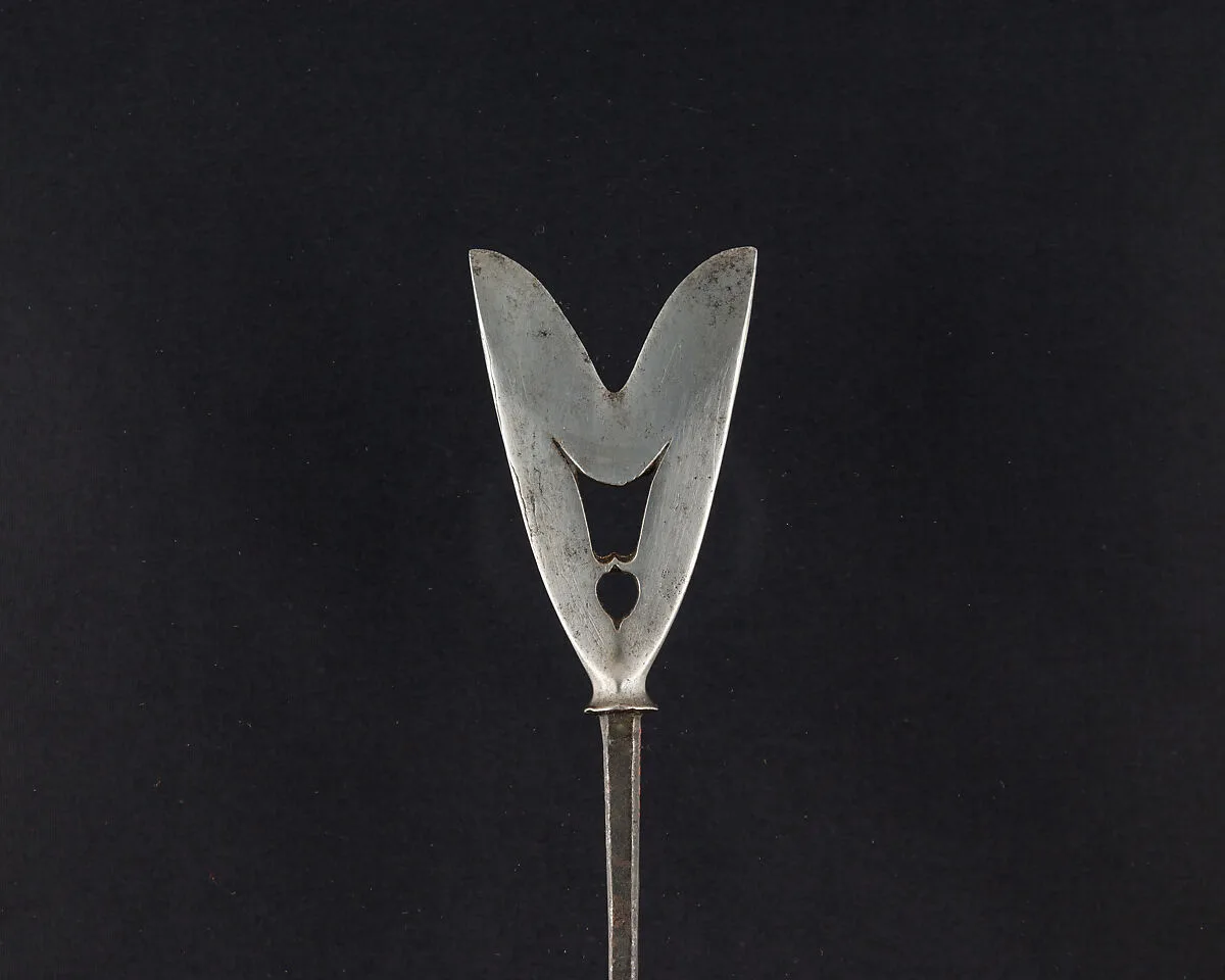 Arrowhead (<i>Yanone</i>) — Unknown