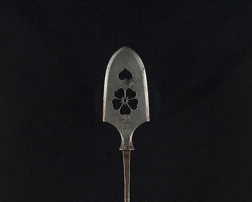 Arrowhead (<i>Yanone</i>)