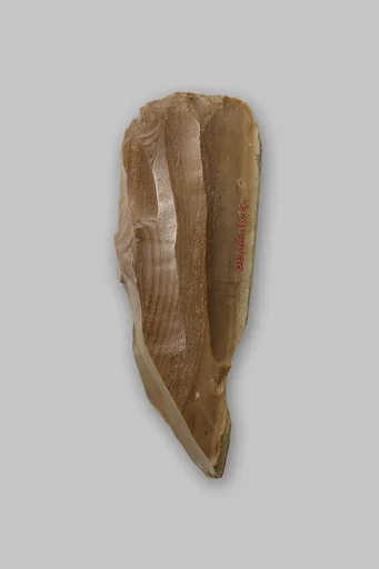 Acute-angled core for blades