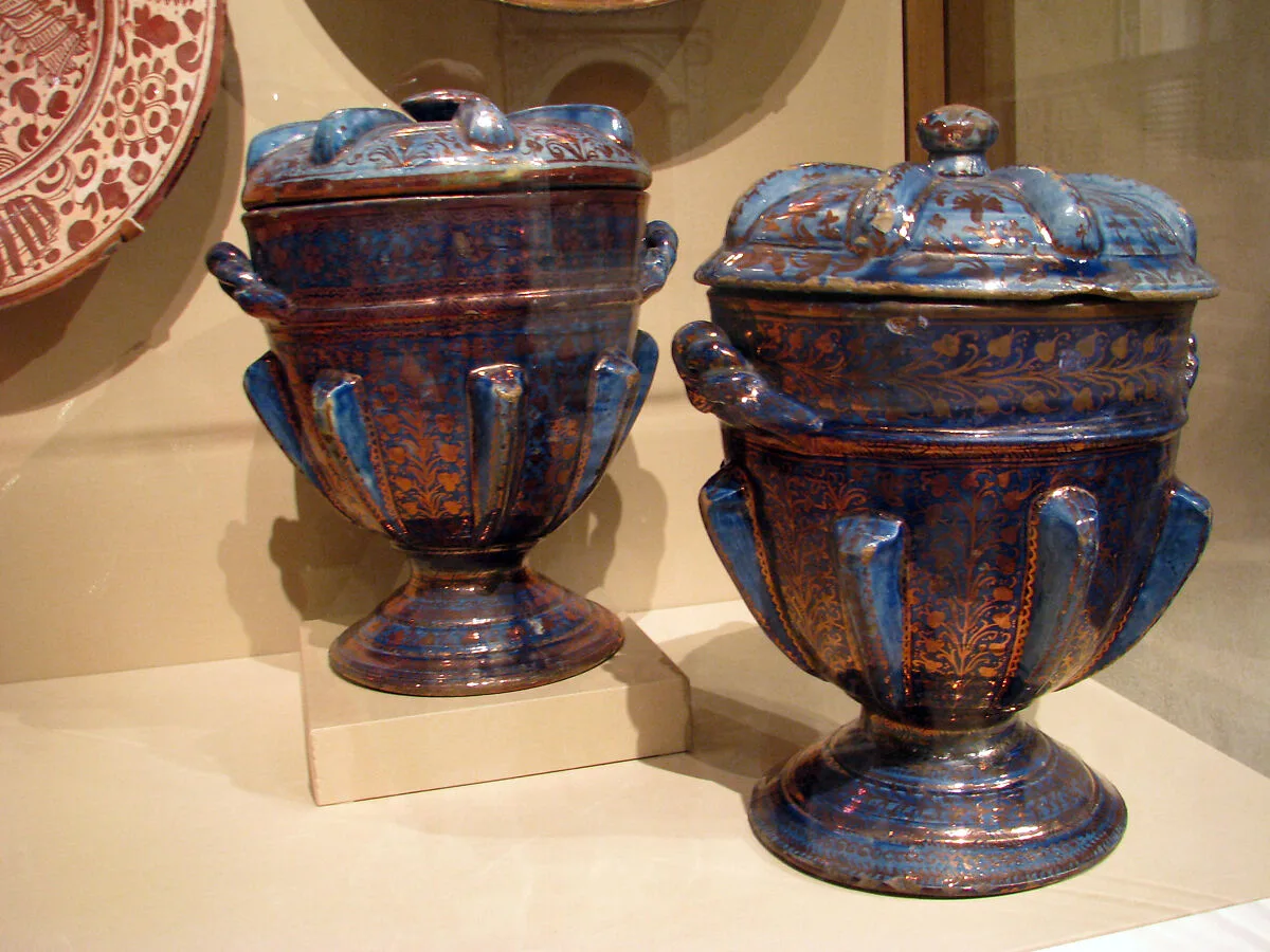 Vase with cover — Unknown
