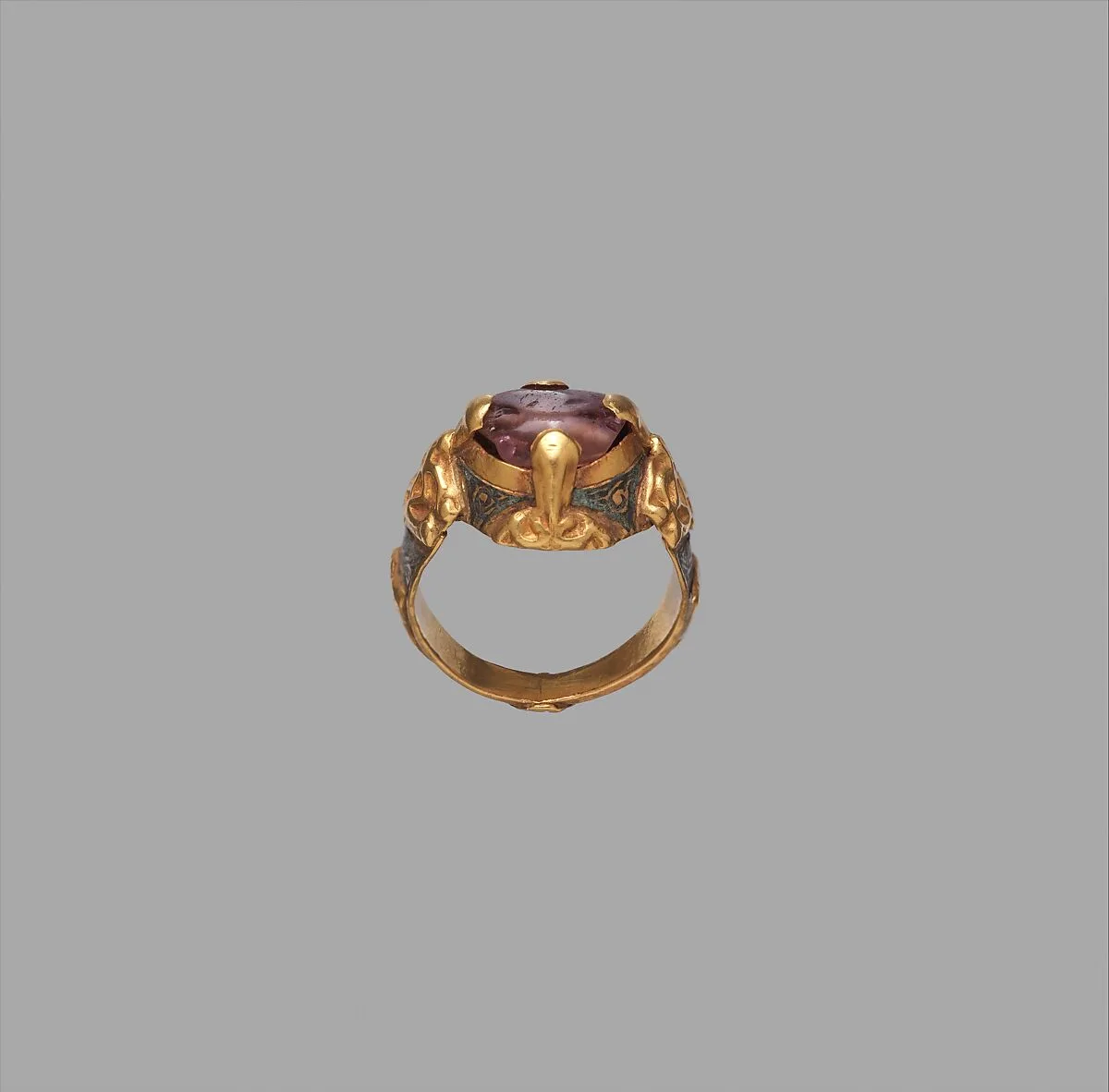 Ring — Unknown