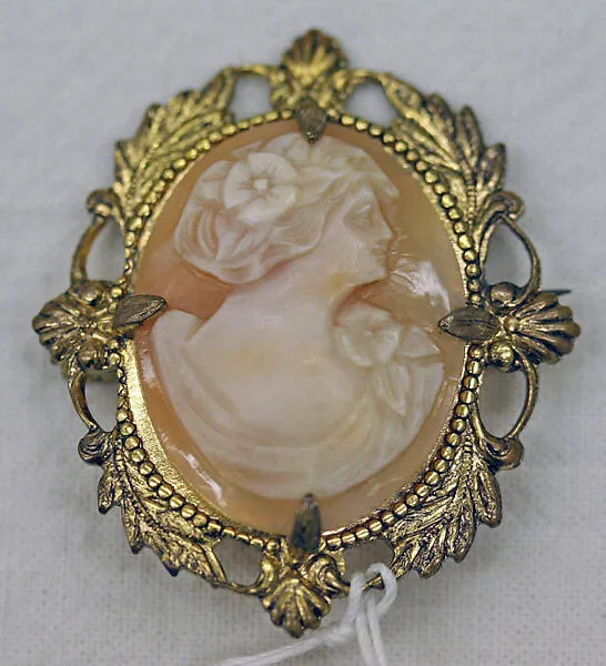 Brooch — Unknown