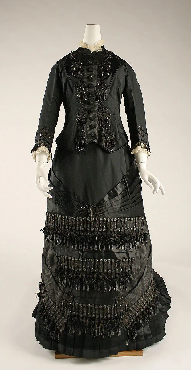 Mourning dress — Unknown