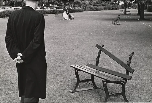 Broken Bench, Long Island