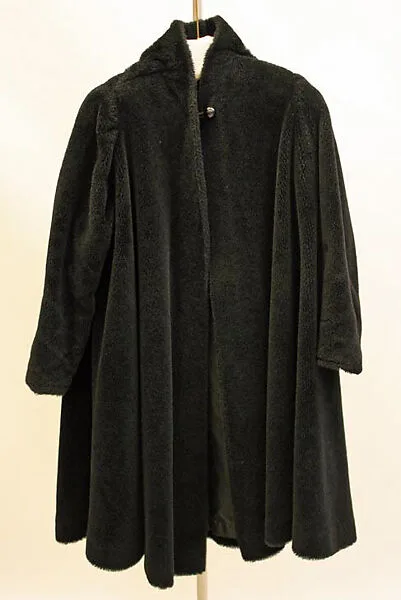 Coat — Madame Grès (Germaine Émilie Krebs)