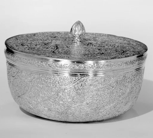 Bowl with cover