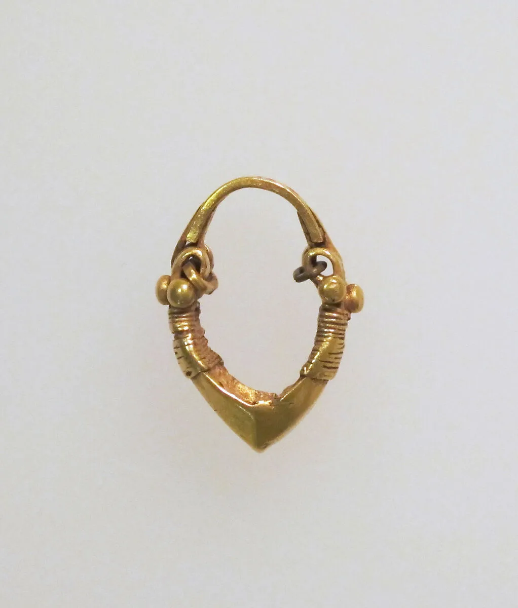 Earring, boat-shaped — Unknown
